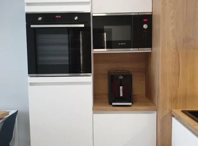 ,private Apartment, Aircondition, Garage, Hd Tv Pl & De, Wifi, Fully Equipped, Near Appartement