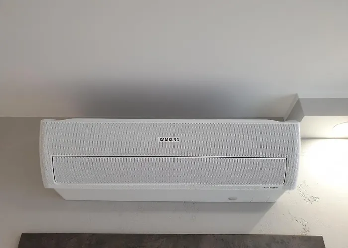 Appartement ,private Apartment, Aircondition, Garage, Hd Tv Pl & De, Wifi, Fully Equipped, Near *