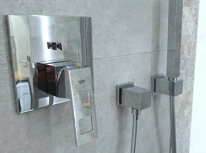 Appartement ,private Apartment, Aircondition, Garage, Hd Tv Pl & De, Wifi, Fully Equipped, Near *