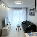 ,private Apartment, Aircondition, Garage, Hd Tv Pl & De, Wifi, Fully Equipped, Near 코워브제크