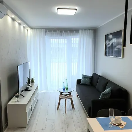 ,private Apartment, Aircondition, Garage, Hd Tv Pl & De, Wifi, Fully Equipped, Near Kołobrzeg