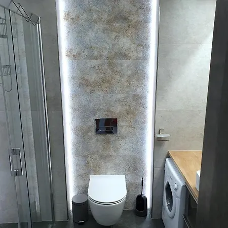 ,private Apartment, Aircondition, Garage, Hd Tv Pl & De, Wifi, Fully Equipped, Near *