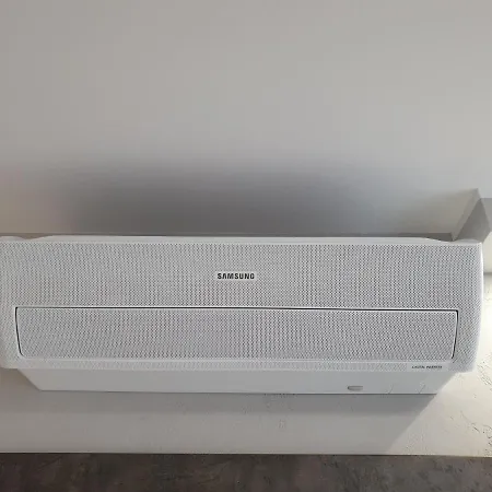 Lägenhet ,private Apartment, Aircondition, Garage, Hd Tv Pl & De, Wifi, Fully Equipped, Near *