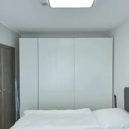 ,private Apartment, Aircondition, Garage, Hd Tv Pl & De, Wifi, Fully Equipped, Near Lägenhet Kołobrzeg