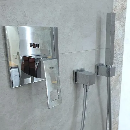 Lejlighed ,private Apartment, Aircondition, Garage, Hd Tv Pl & De, Wifi, Fully Equipped, Near *