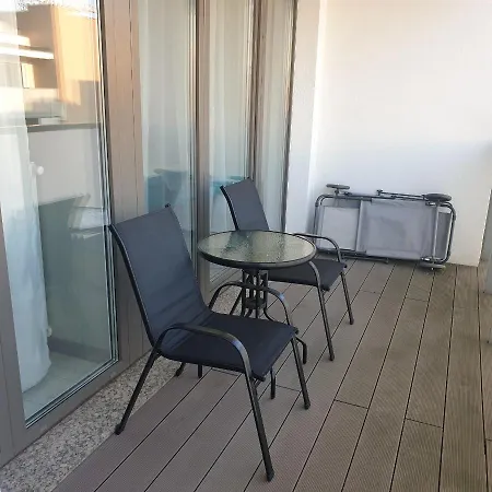 ,private Apartment, Aircondition, Garage, Hd Tv Pl & De, Wifi, Fully Equipped, Near *