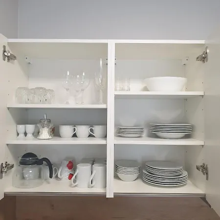 ,private Apartment, Aircondition, Garage, Hd Tv Pl & De, Wifi, Fully Equipped, Near Lägenhet