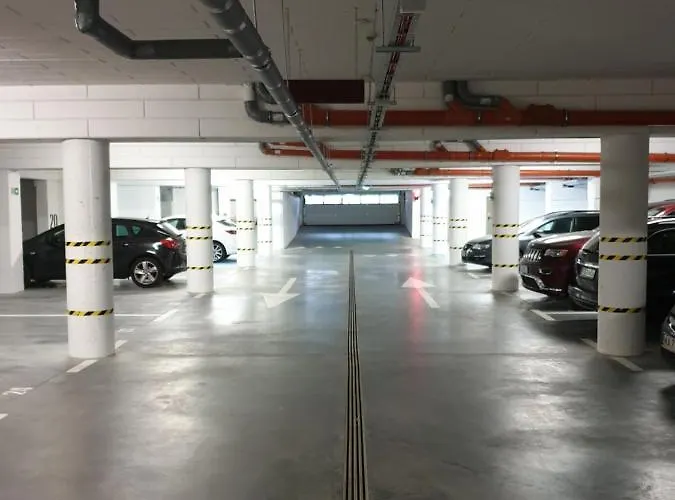 ,private Apartment, Aircondition, Garage, Hd Tv Pl & De, Wifi, Fully Equipped, Near Lejlighed *